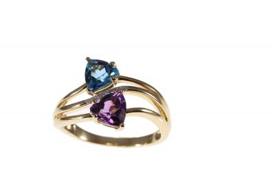 Amethyst and Blue Topaz Ring in 10kt Yellow Gold Size 7 Lloyd